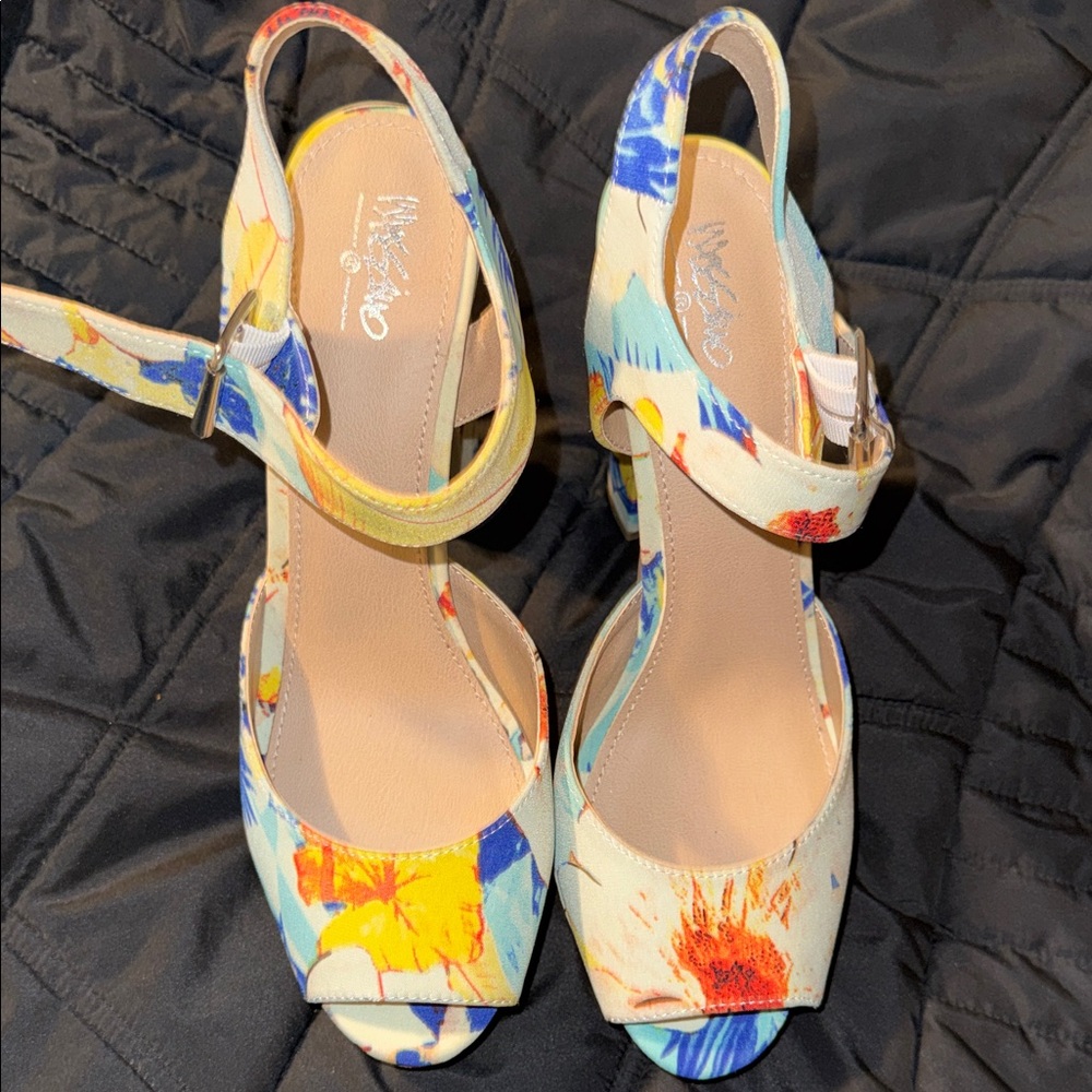 Mossino Multicolor Floral Heels